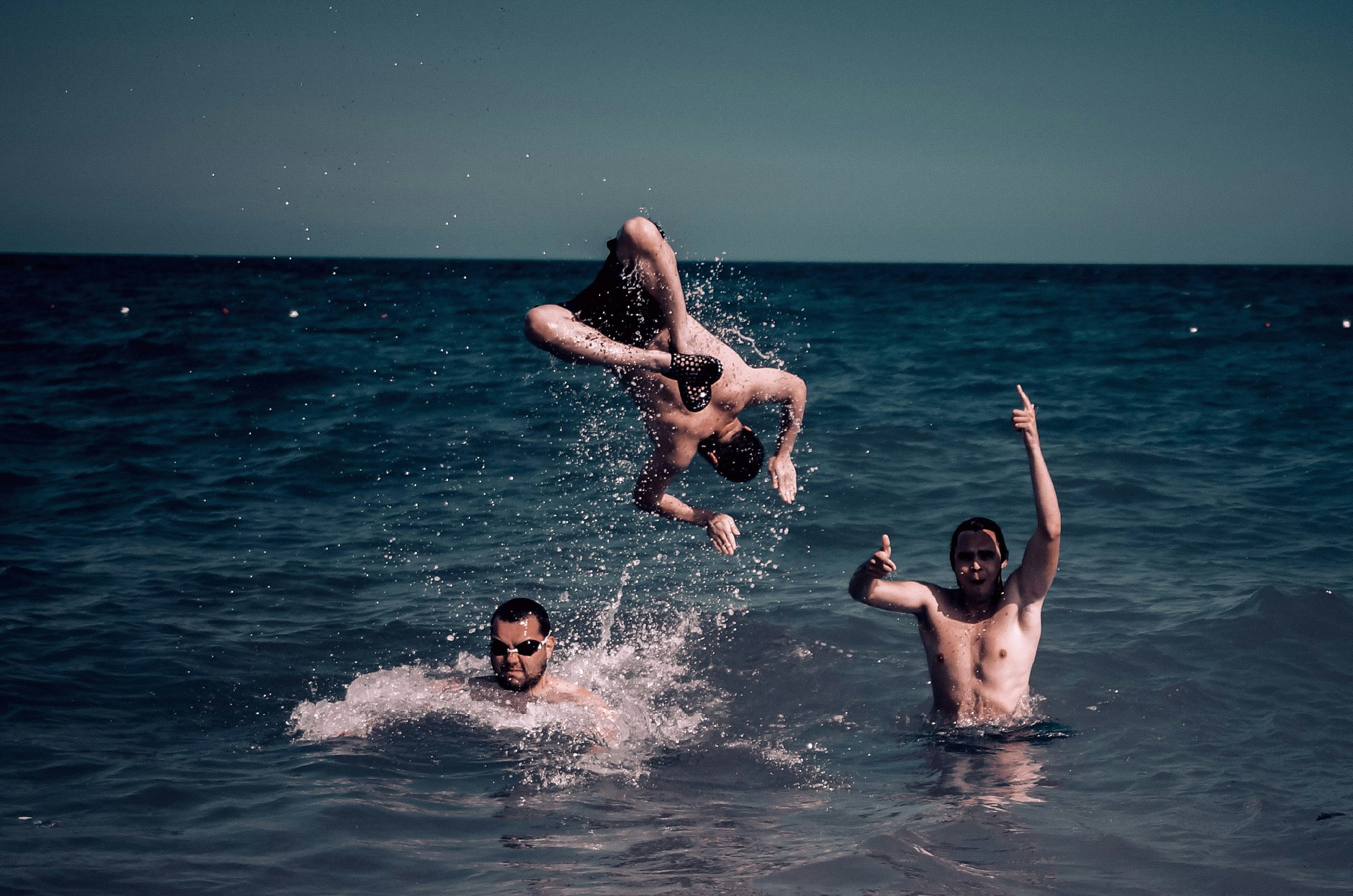 1 to 3 People In-Water Session